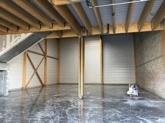 Plus de détails pour Local d'activités à louer