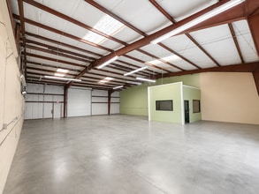 705 Live Oak St, Tarpon Springs, FL à louer Photo intérieure– Image 1 sur 2