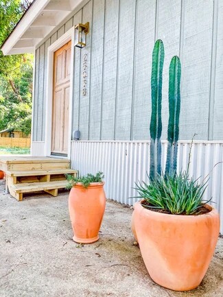 Plus de détails pour 2503 E Cesar Chavez St, Austin, TX - Bureau à louer