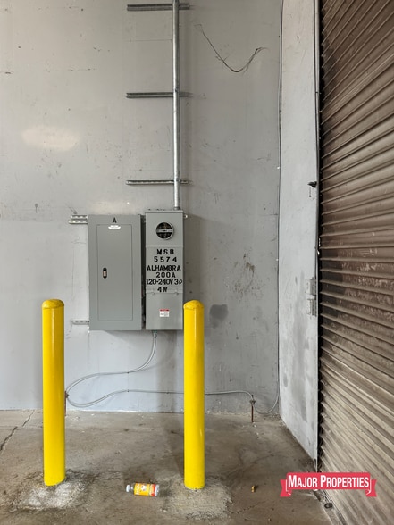 5570 Alhambra Avenue, Los Angeles, CA à louer - Photo intérieure – Image 3 sur 9