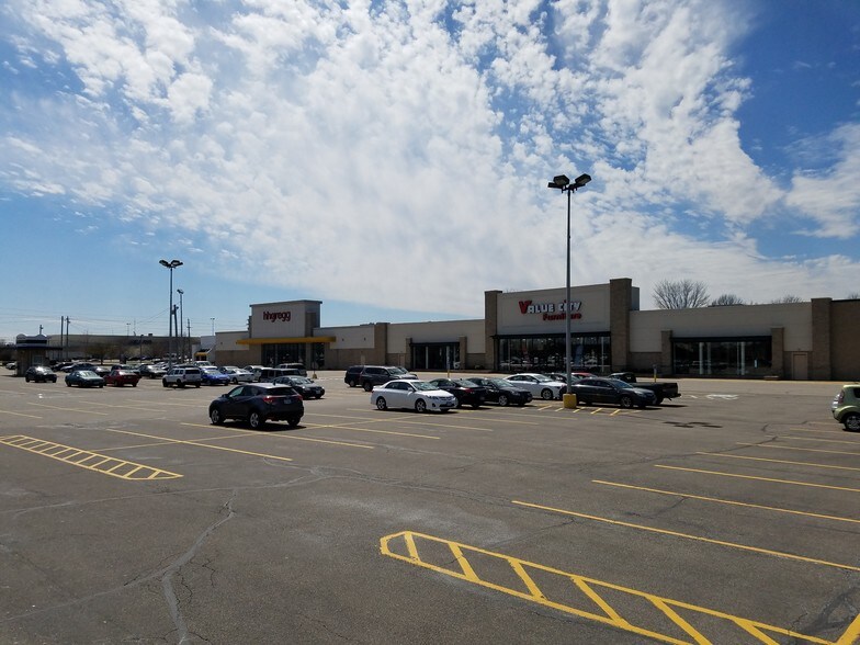 4580-4800 Great Northern Blvd, North Olmsted, OH à louer - Photo principale – Image 1 sur 4
