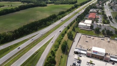831 NE Woods Chapel Rd, Lee's Summit, MO à louer - Vidéo sur l’annonce professionnelle