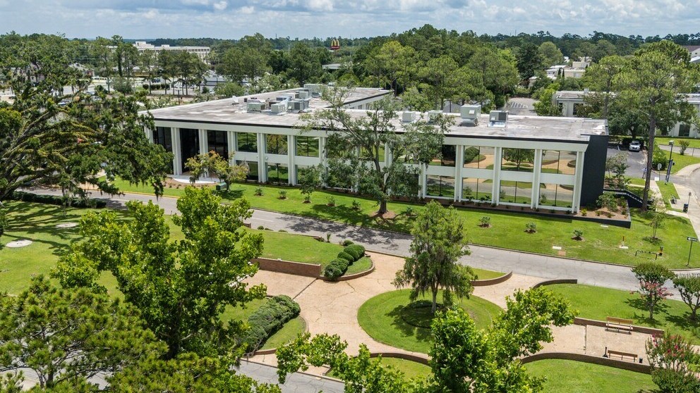 1321 Executive Center Dr, Tallahassee, FL à louer Photo de l’immeuble– Image 1 sur 3