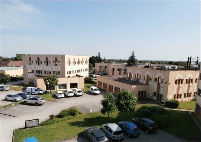 Plus de détails pour Bureau à louer