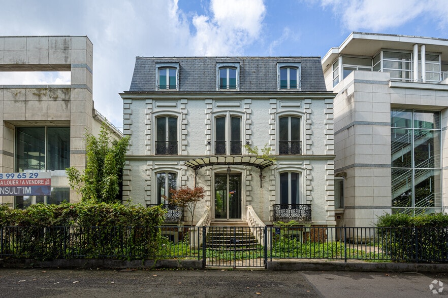 24-25 Quai Du President Carnot, Saint-Cloud à vendre - Photo de l’immeuble – Image 2 sur 33