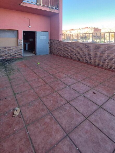 Spécialité dans Terrassa, Barcelona à vendre - Photo de l’immeuble – Image 2 sur 21