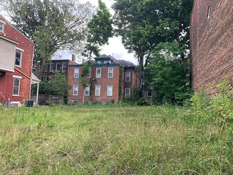 3212 Glendora Ave, Cincinnati, OH à vendre - Photo de l’immeuble – Image 2 sur 3
