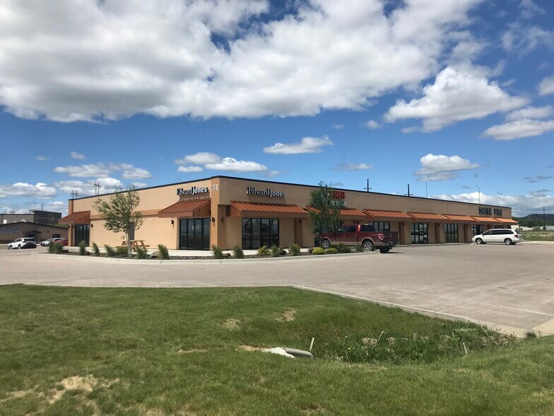 651 N Creek Dr, Rapid City, SD à louer - Photo de l’immeuble – Image 3 sur 4