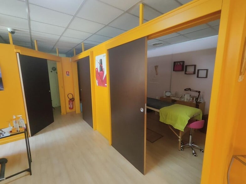 12 Avenue Des Andes, Les Ulis à louer - Photo intérieure – Image 3 sur 10