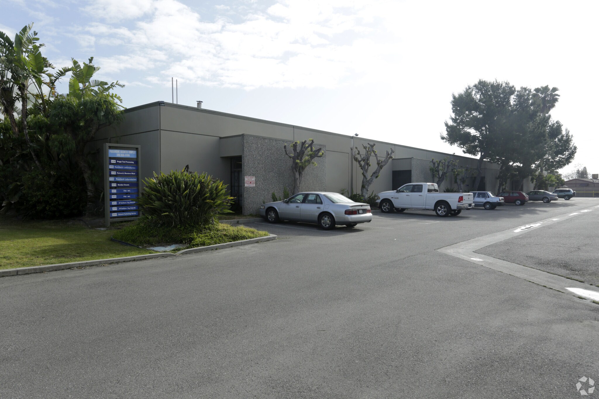 14100-14118 Orange Ave, Paramount, CA à louer Photo de l’immeuble– Image 1 sur 5