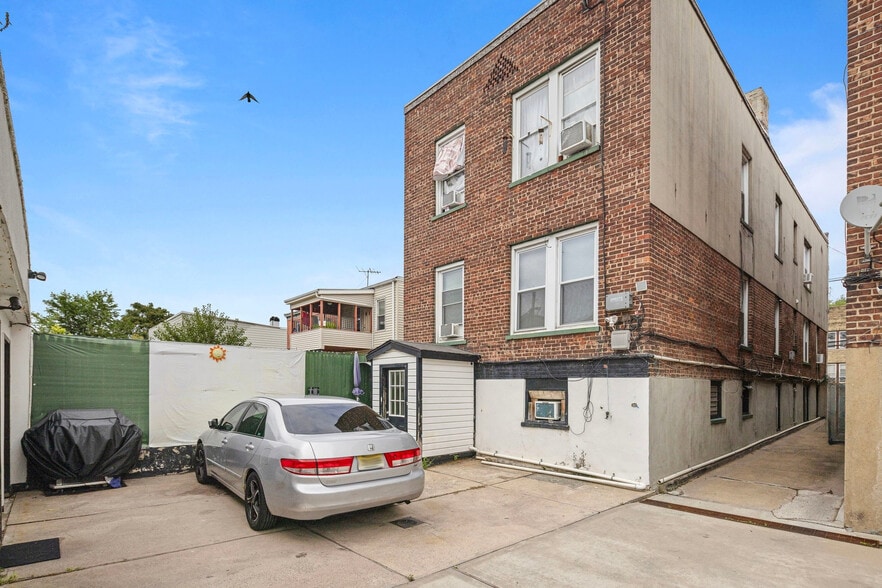 327 Danforth Ave, Jersey City, NJ à vendre - Photo de l’immeuble – Image 2 sur 18