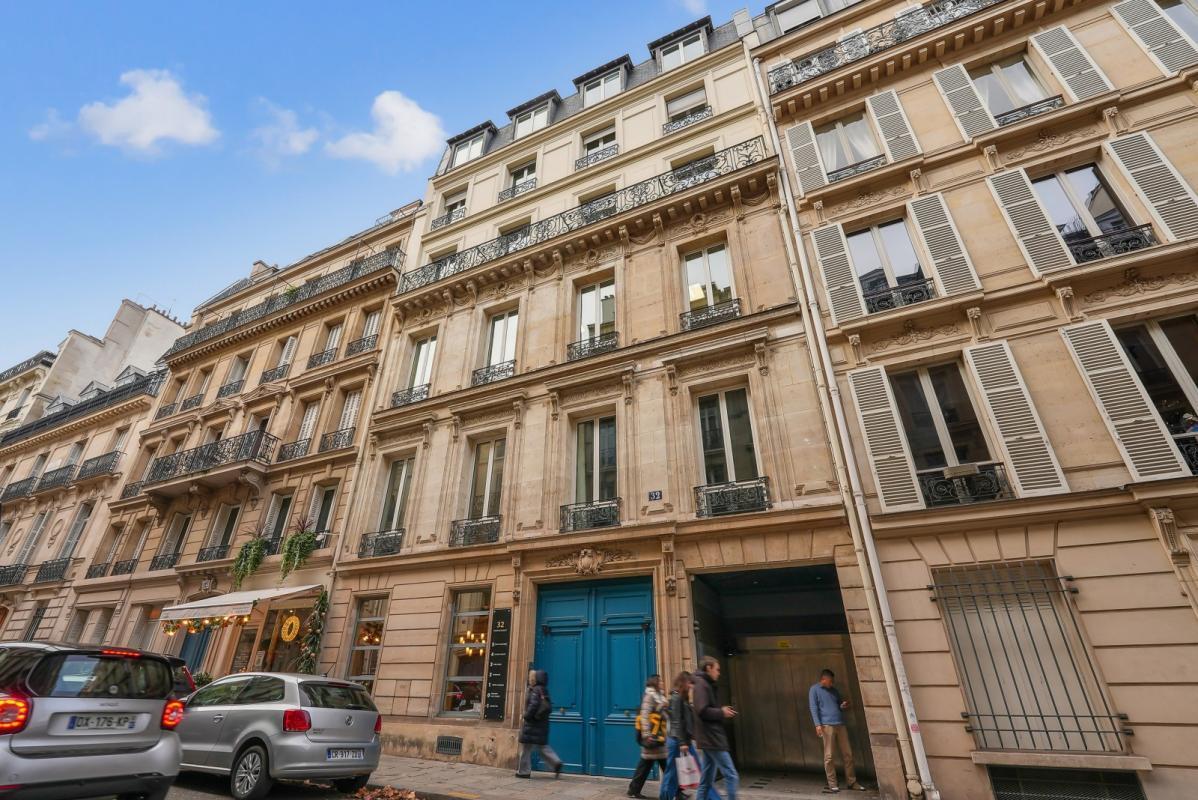 32 Rue De La Bienfaisance, Paris à louer Photo de l’immeuble– Image 1 sur 7