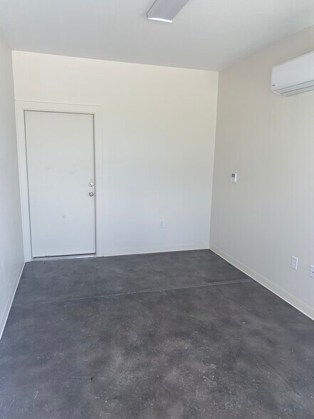 303 Navarro Dr, Seguin, TX à vendre - Photo intérieure – Image 3 sur 7