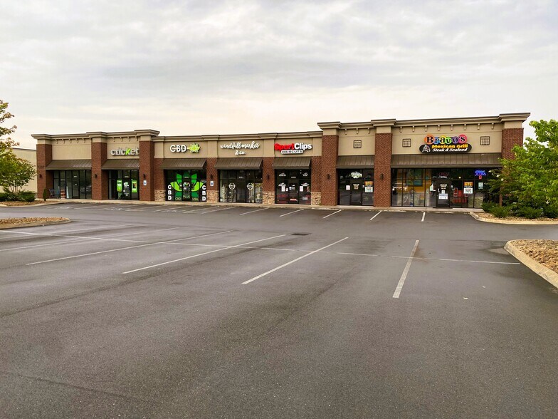 4327-4329 W Andrew Johnson Hwy, Morristown, TN à louer - Photo de l’immeuble – Image 3 sur 10
