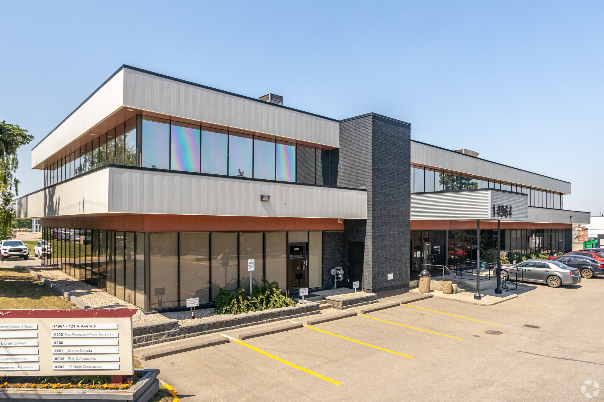 14964 121st A Ave NW, Edmonton, AB à louer Photo principale– Image 1 sur 3