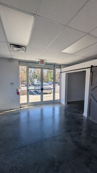 16610 Old Statesville Rd, Huntersville, NC à louer - Photo de l’immeuble – Image 3 sur 14