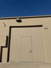 1416-1420 Ritchey St, Santa Ana, CA à louer Photo intérieure– Image 2 sur 2