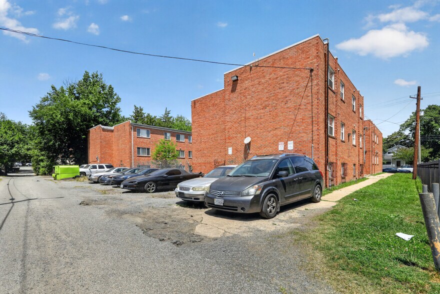 Atlantic Gardens portefeuille de 5 biens à vendre sur LoopNet.fr - Photo de l’immeuble – Image 3 sur 4