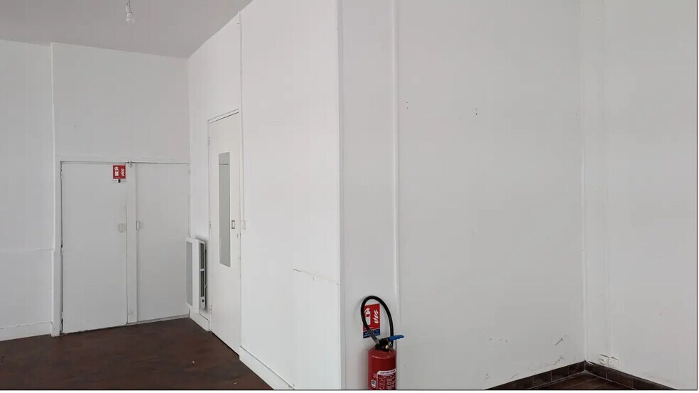 Local commercial dans Fontenay-Aux-Roses à louer - Photo de l’immeuble – Image 2 sur 15