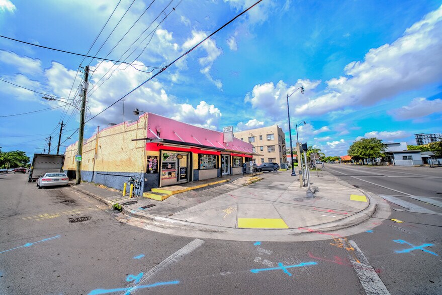 1910 SW 1st St, Miami, FL à vendre - Photo de l’immeuble – Image 3 sur 25
