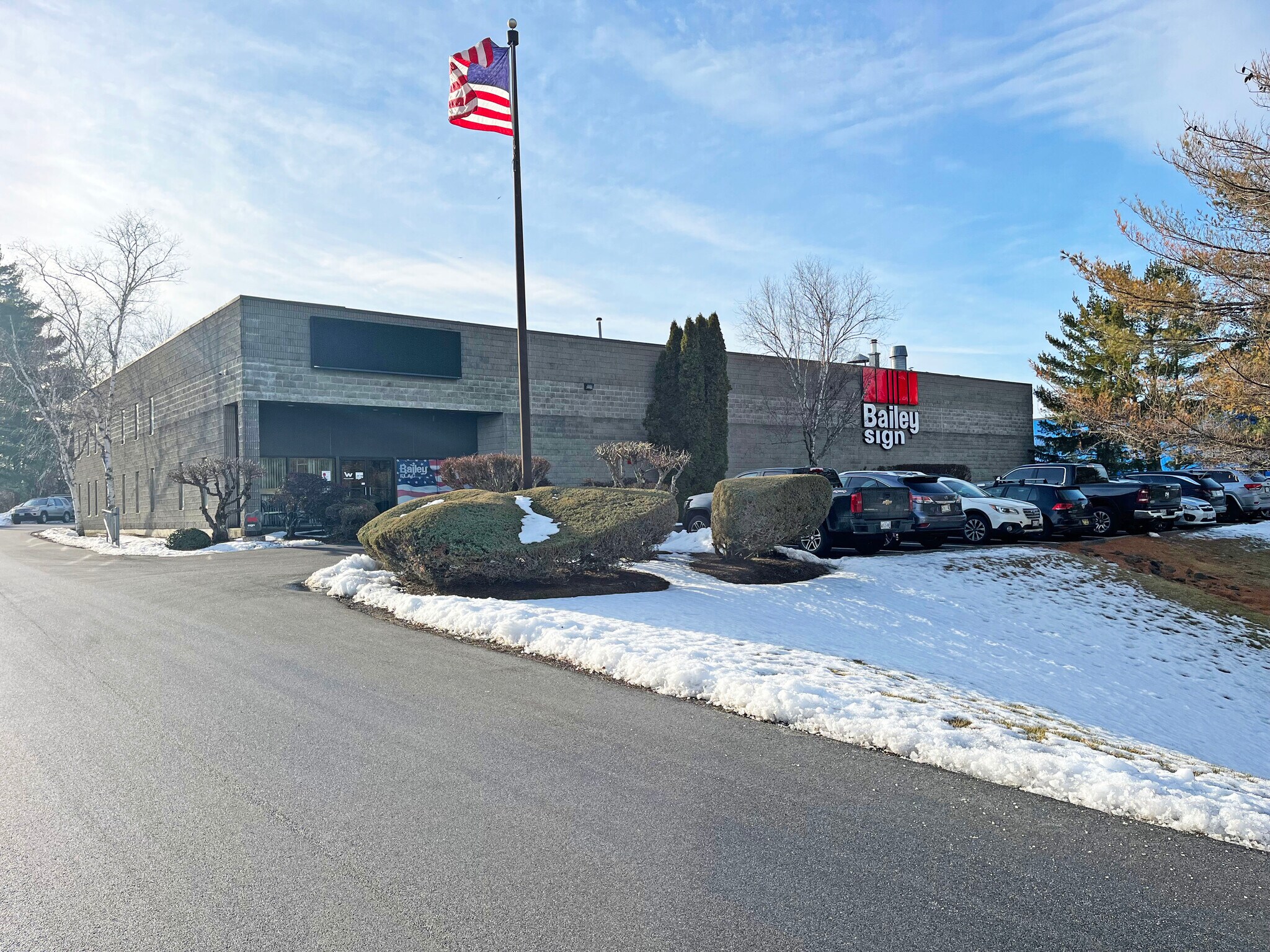 9 Thomas Dr, Westbrook, ME à louer Photo principale– Image 1 sur 8