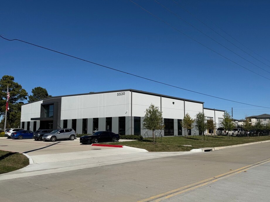 5530 W Sam Houston Pky N, Houston, TX à vendre Photo principale– Image 1 sur 5