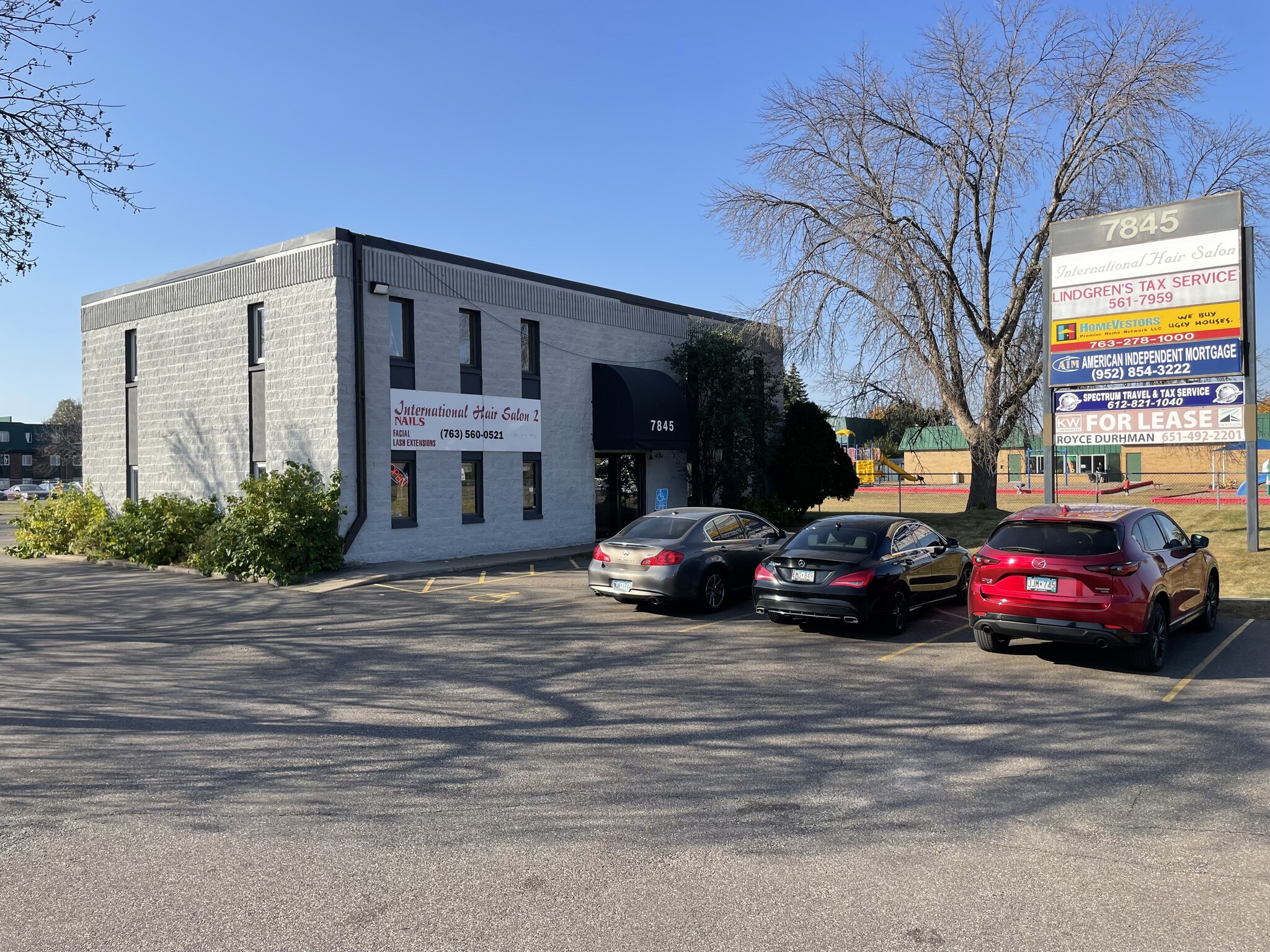 7845 Brooklyn Blvd, Brooklyn Park, MN à louer Photo de l’immeuble– Image 1 sur 4