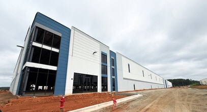 2405 Innovation Loop, Youngsville, NC à louer Photo de l’immeuble– Image 1 sur 4