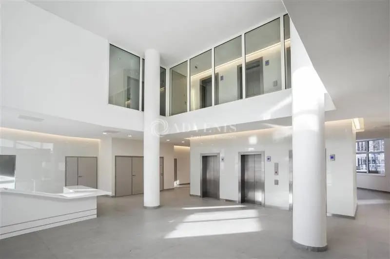 Bureau dans Noisy-le-Grand à louer - Photo de l’immeuble – Image 3 sur 12