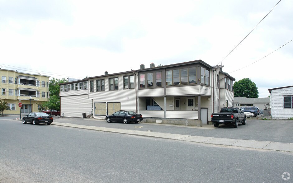 285-289 East St, Ludlow, MA à vendre - Photo de l’immeuble – Image 2 sur 2