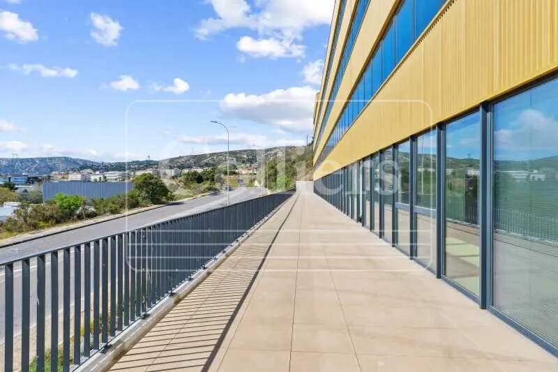 Bureau dans Marseille à vendre - Photo de l’immeuble – Image 2 sur 18