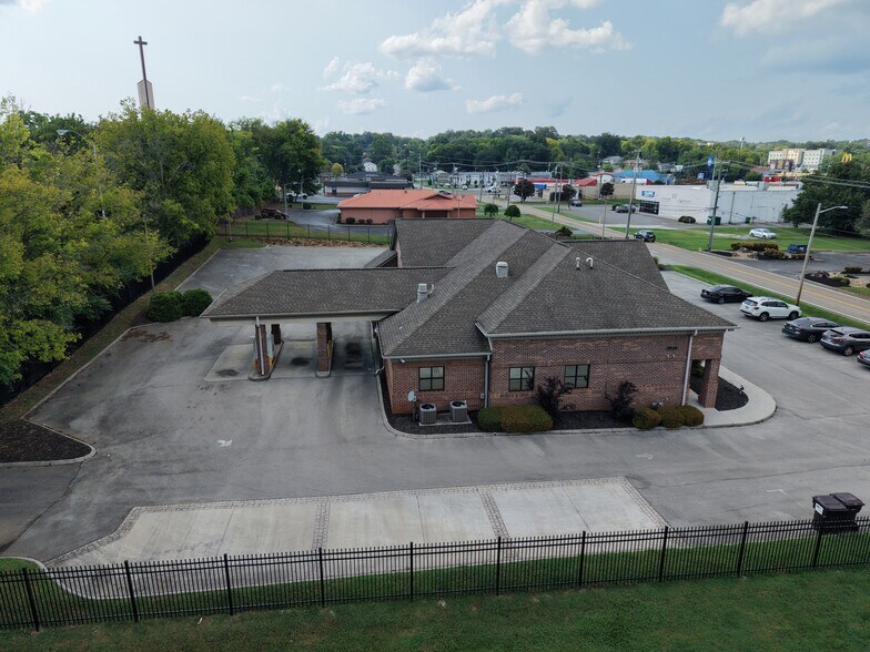 5201 Schubert Rd, Knoxville, TN à louer - Photo de l’immeuble – Image 3 sur 6