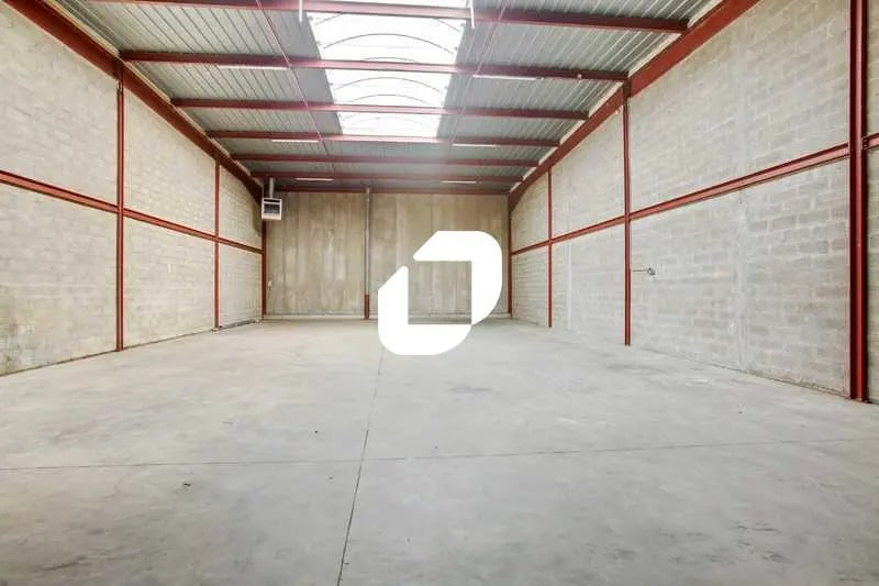 Local d’activités dans Bondoufle à louer - Photo de l’immeuble – Image 2 sur 13