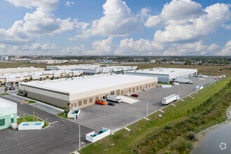 9121 Centerlinks Commerce Dr, Fort Myers, FL - Vue aérienne  vue de carte - Image1