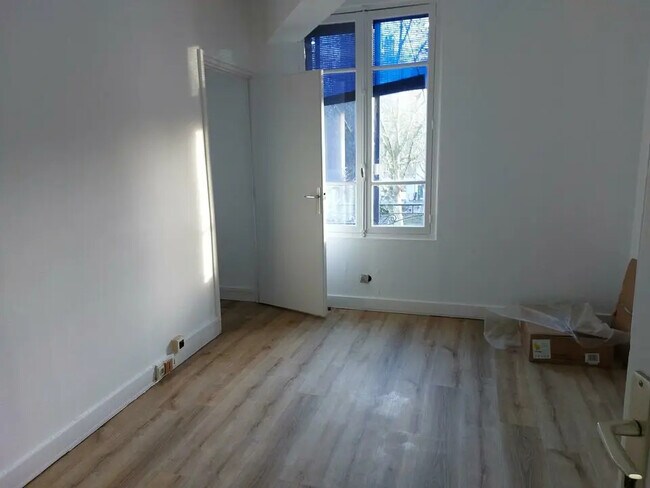 Plus de détails pour Bureau à louer