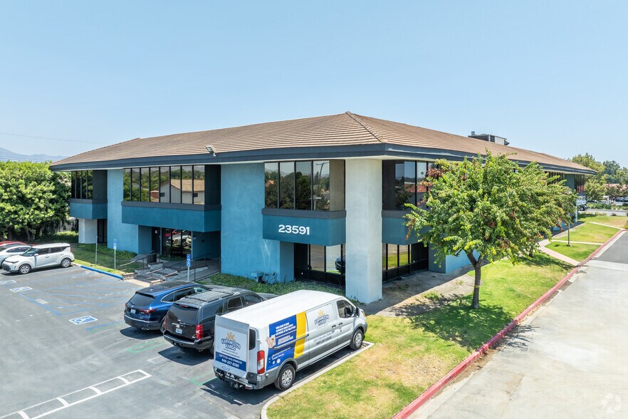 23591 El Toro Rd, Lake Forest, CA à louer - Photo de l’immeuble – Image 1 sur 45