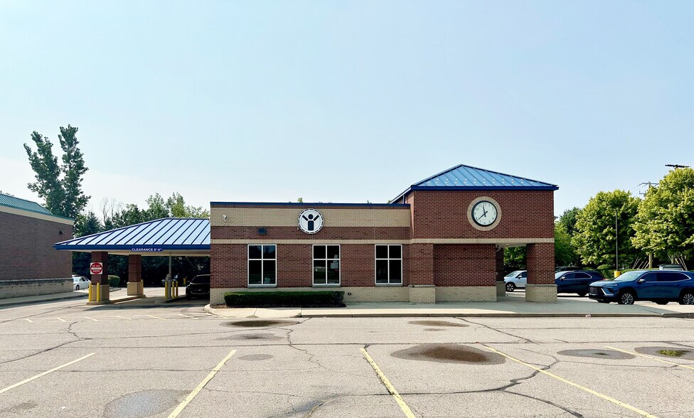 48800-48884 Romeo Plank Rd, Macomb, MI à louer - Photo de l’immeuble – Image 2 sur 6