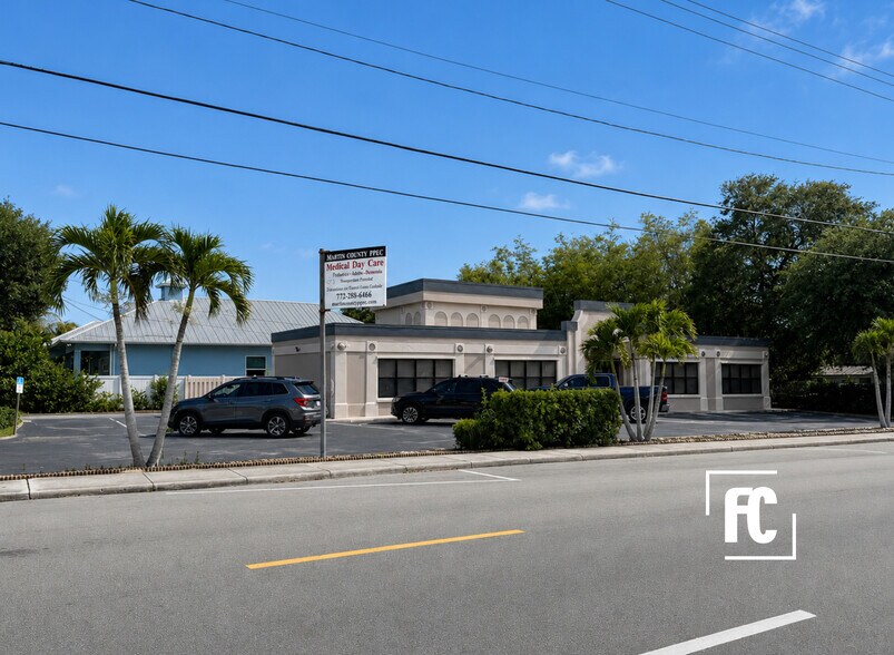 310 SW Ocean Blvd, Stuart, FL à vendre - Photo de l’immeuble – Image 2 sur 35