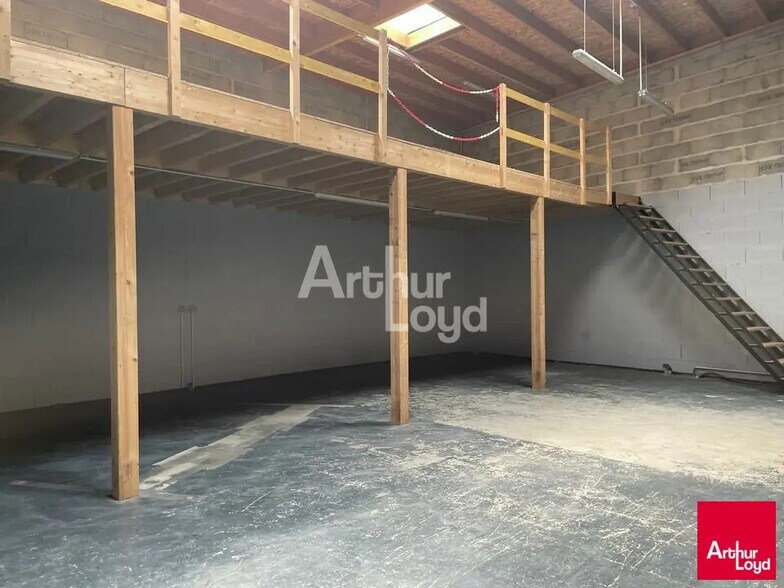 Local d'activités dans Le Plessis-Grammoire à vendre - Photo de l’immeuble – Image 1 sur 3