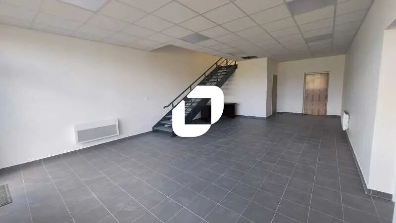 Local d'activités dans Buchelay à vendre - Photo de l’immeuble – Image 3 sur 11