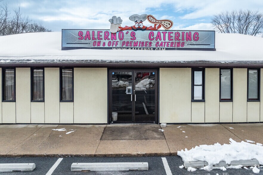 1049 Liberty Rd, Eldersburg, MD à vendre - Photo de l’immeuble – Image 2 sur 4