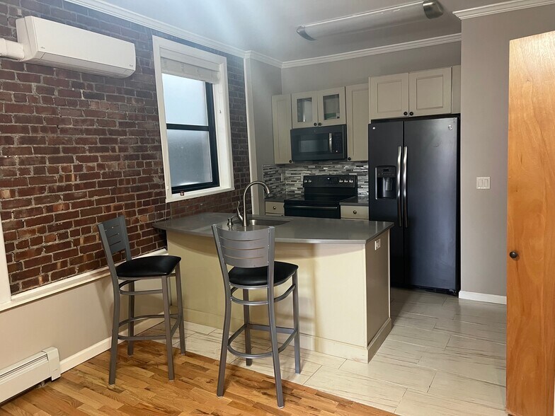 53-57 Bank St, New London, CT à vendre - Photo de l’immeuble – Image 2 sur 7