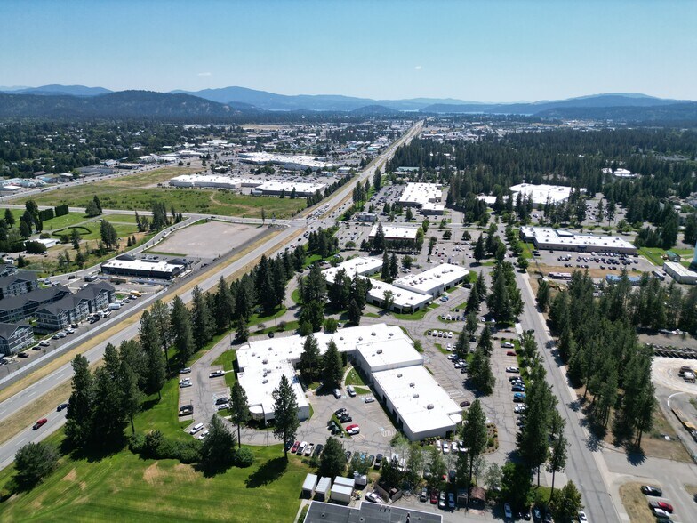 7600 N Mineral Dr, Coeur d'Alene, ID à louer - Photo de l’immeuble – Image 2 sur 7