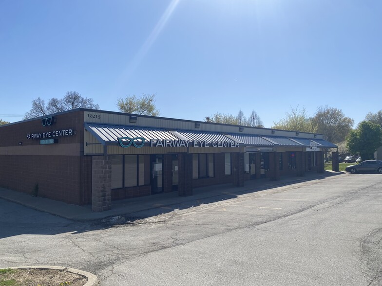 10215 E 350 Hwy, Raytown, MO à louer - Photo de l’immeuble – Image 1 sur 4