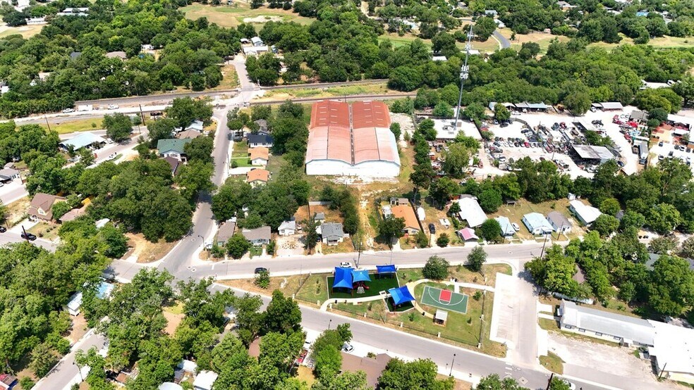 312 Camacho St, San Marcos, TX à louer - Photo principale – Image 1 sur 12