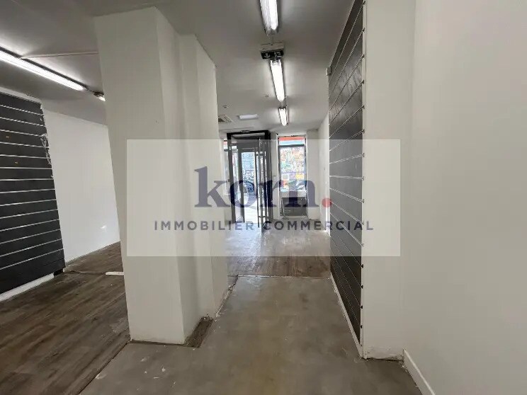 Immeuble residentiel dans Paris à vendre - Photo intérieure – Image 3 sur 8