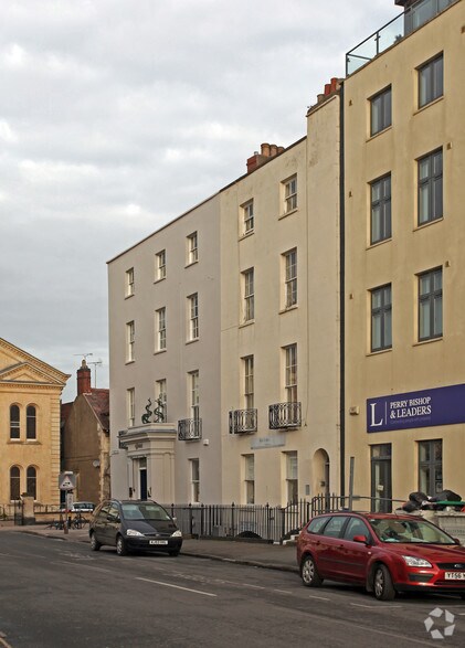 1 Bath St, Cheltenham à louer - Photo de l’immeuble – Image 3 sur 3