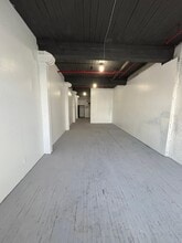 1027 Grand St, Brooklyn, NY à louer Photo intérieure– Image 2 sur 2