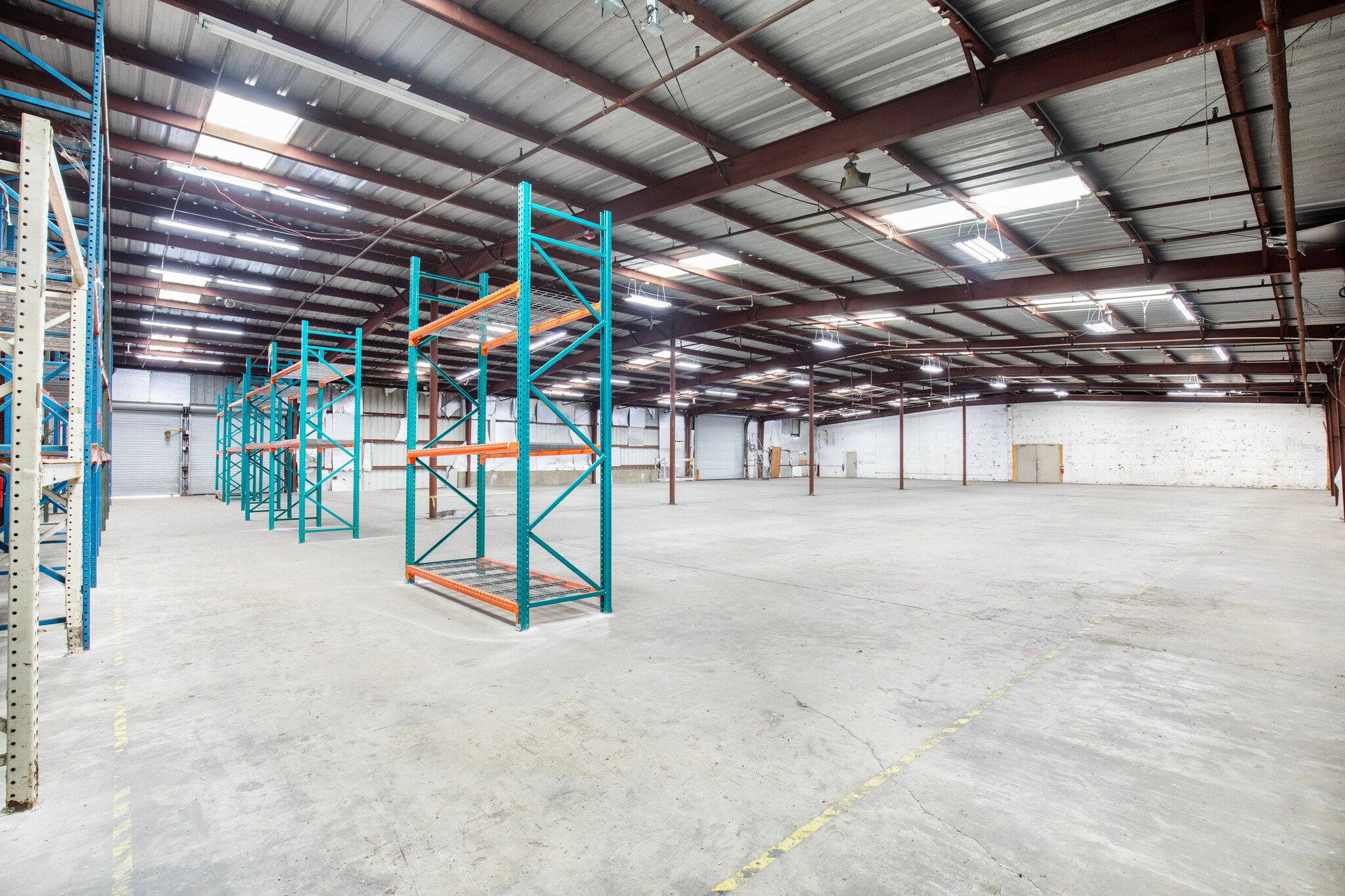 2210 Commerce Point Dr, Lakeland, FL à louer Photo intérieure– Image 1 sur 4