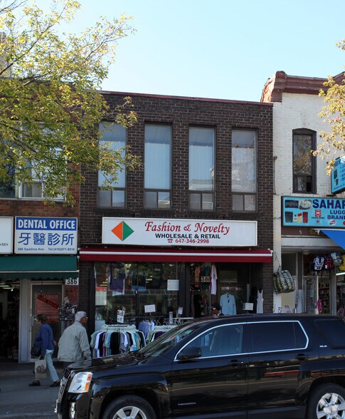 388 Spadina Ave, Toronto, ON à vendre - Photo de l’immeuble – Image 2 sur 7